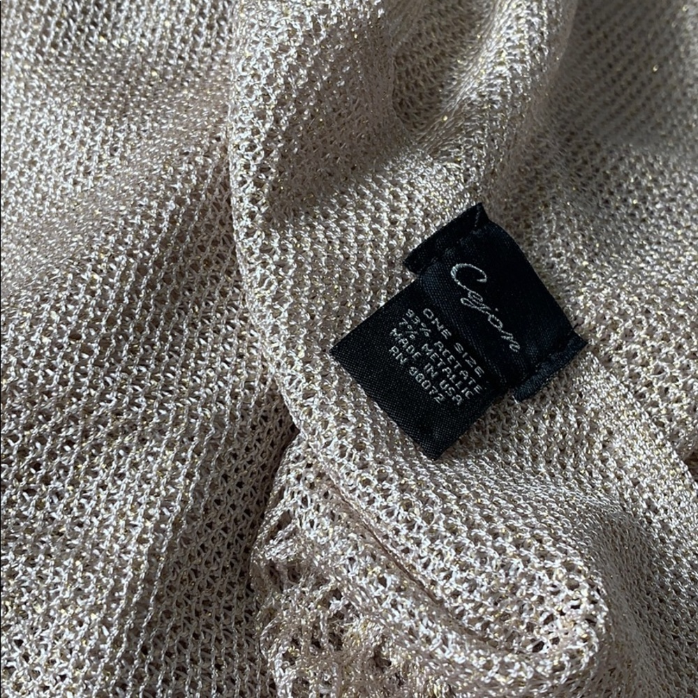 Elegant Blush and Gold Cejon Scarf - Picture 3 of 5